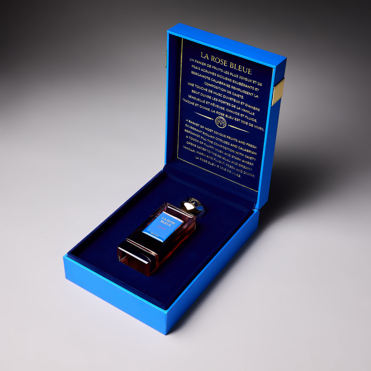 La Rose Bleue Maison Massimo présentée dans son coffret ouvert